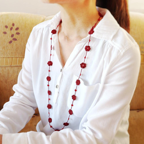 レース編みの90㎝ラリエット「マリー」ボルドー ネックレス