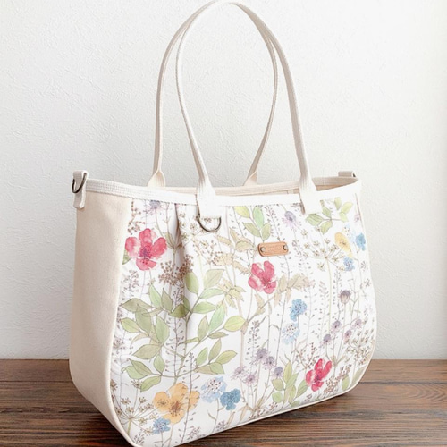 【クロスステッチ❤︎Bigトートバッグ】ハンドメイド　サモイロフ　リバティ クロスステッチ❤︎Bigトートバッグ】ハンドメイド サモイロフ