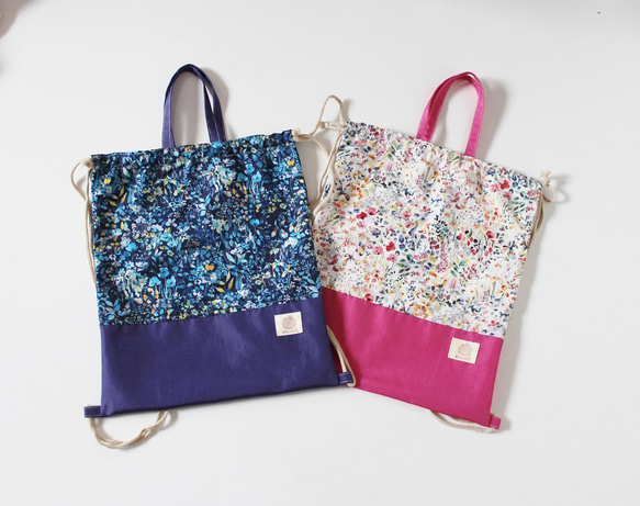 [防水加工] Liberty Felda 背包，飾有可愛的小花 *適用於運動服包、尿布袋、泳池包等。 第1張的照片