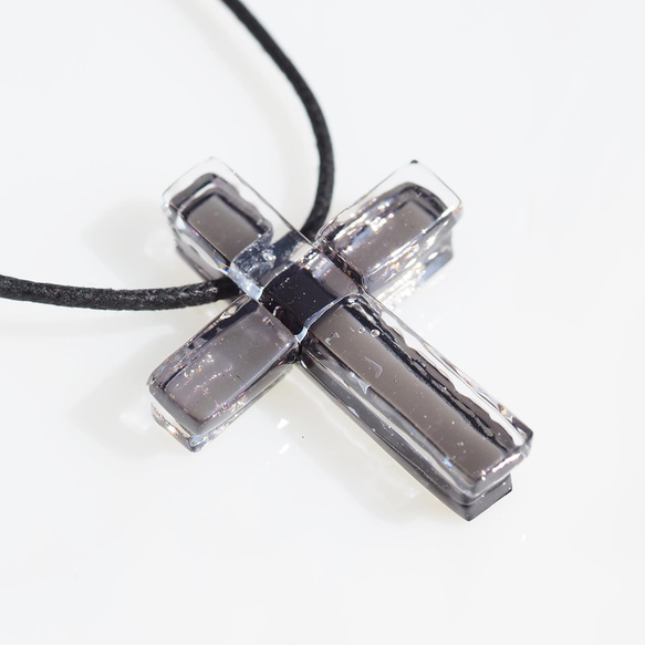 十字架ガラス『クロス【ブラック】』ネックレス【紐の色、長さ選べます