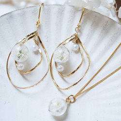 【人気No.1】かすみ草とツインリングのパールピアス/イヤリング 10枚目の画像