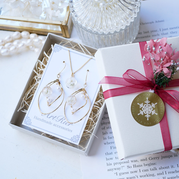 【人気No.1】かすみ草とツインリングのパールピアス/イヤリング 11枚目の画像