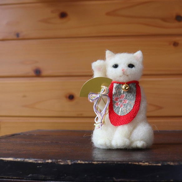 羊毛◆招き猫◆しろ扇　箱入り　13cm 7枚目の画像