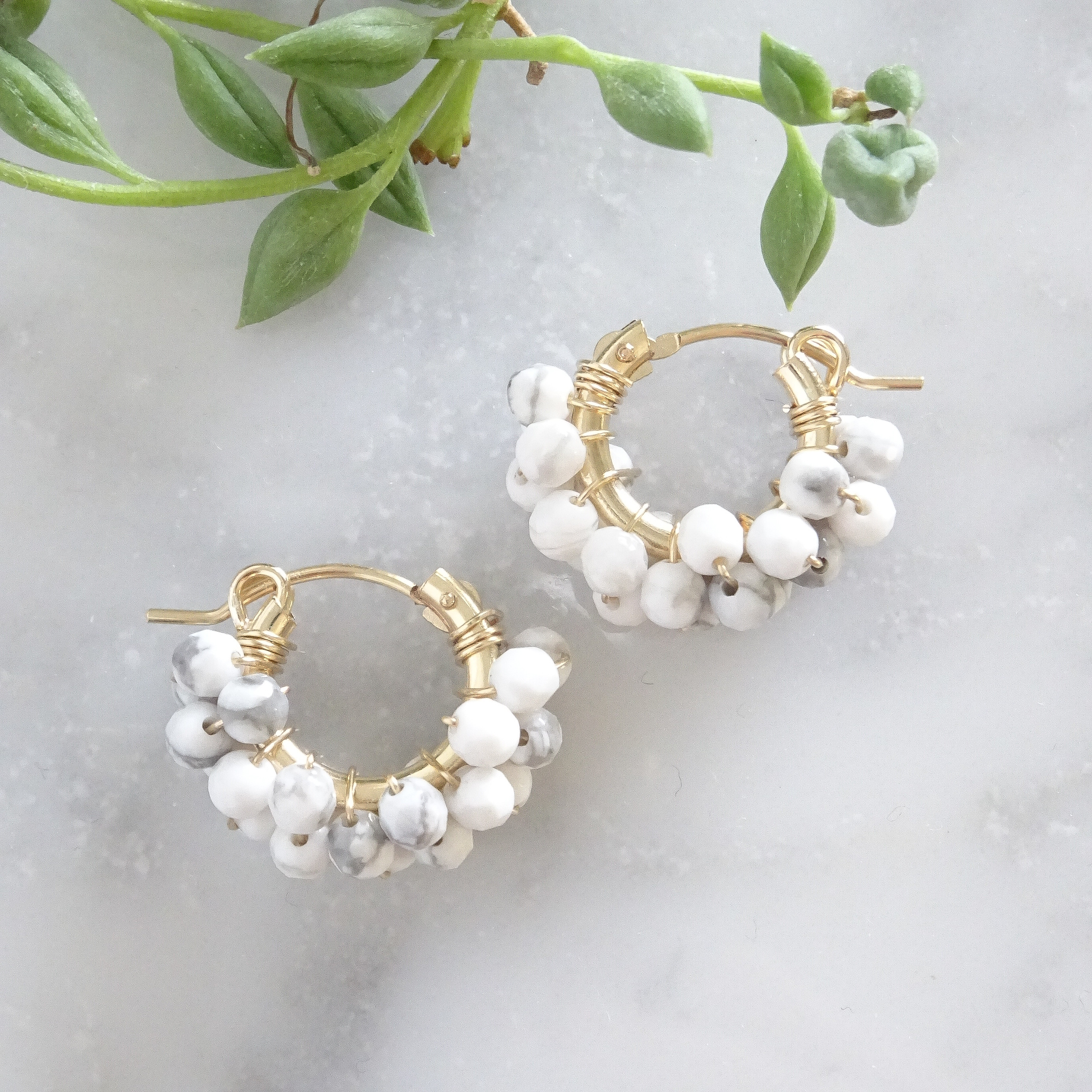 送料無料14kgf Howlite pave pierced earrings / earrings