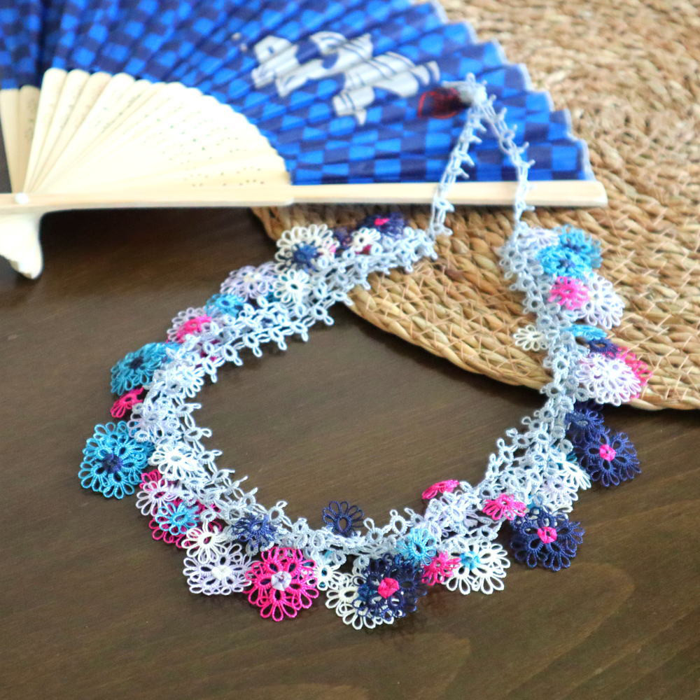 タティングレースのネックレス「花火」瑠璃