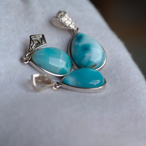 ペンダントトップ（ラリマー18）