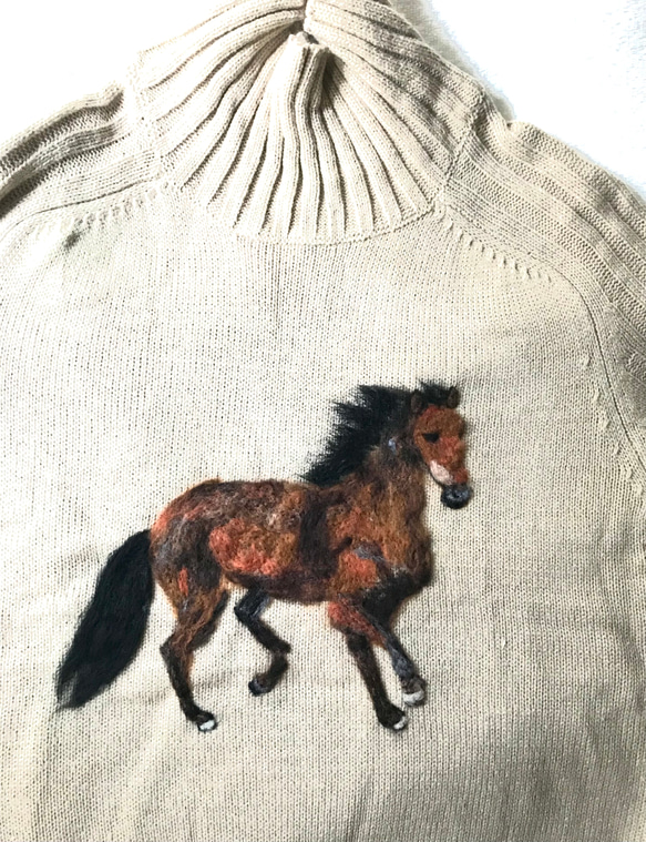 受注制作　お絵描き刺繍　大: お手持ちのニットに羊毛で刺繍をいたします。（中サイズ2つもこちらです。) 16枚目の画像