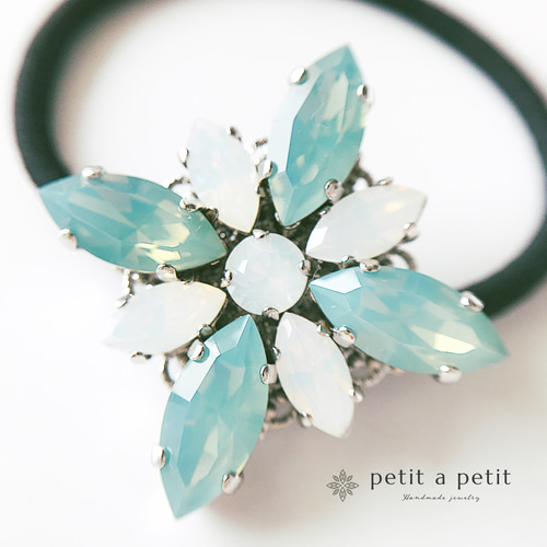 【美品】スワロフスキー グリーンクリスタルブローチ スワロフスキー®︎ ブローチ(L) clématite グリーン&ホワイト