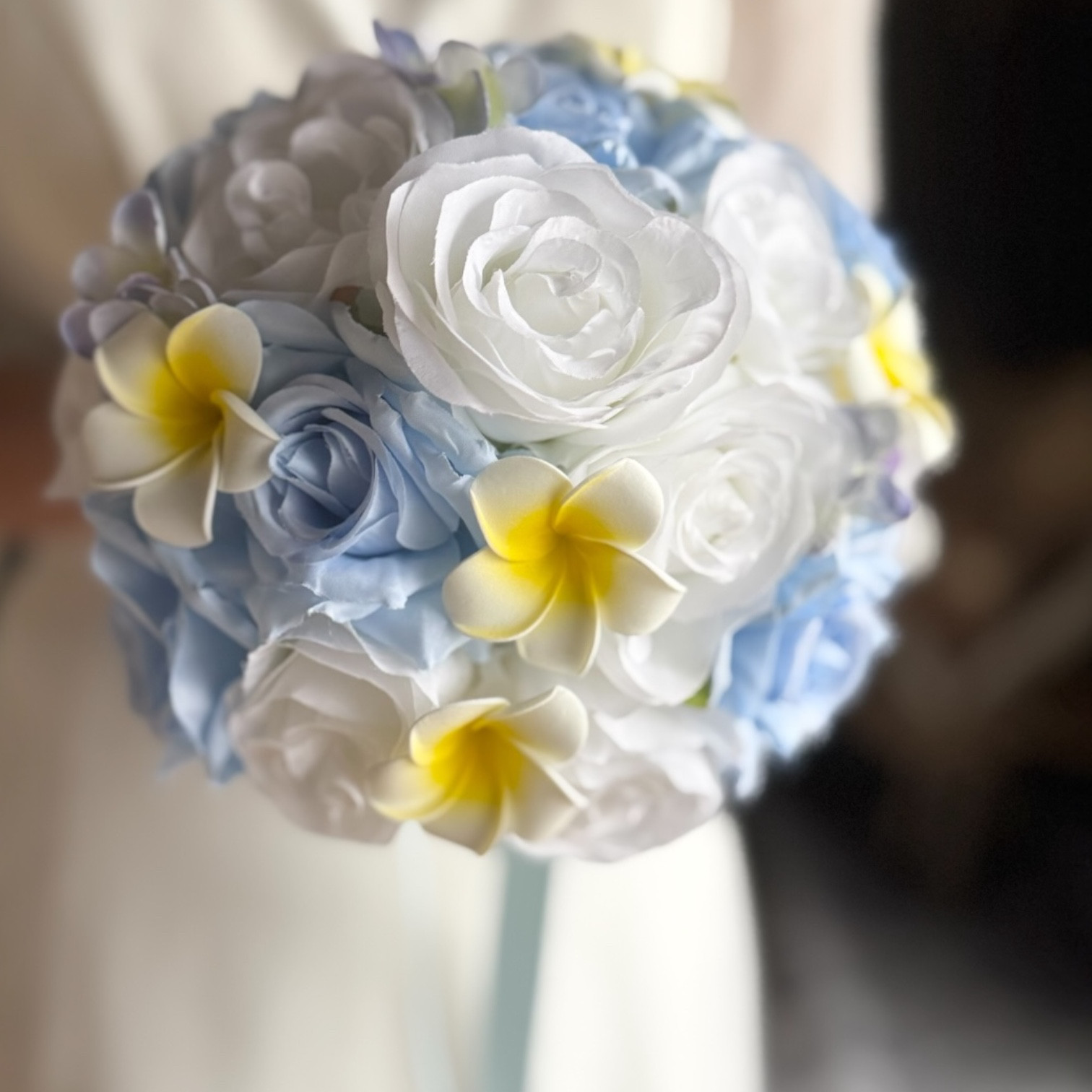 ＊人気再販＊白×水色×プルメリアのラウンドブーケ☆