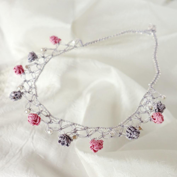 OYA crochet 45cm Necklace [ROSE Pearl] Peal Gray & Pink 第2張的照片