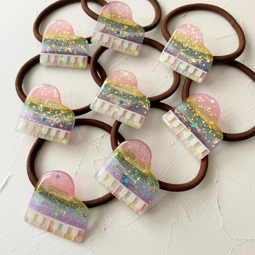 虹色☆フラワー ヘアゴム ハンドメイド レインボー レジン花 ゴールド