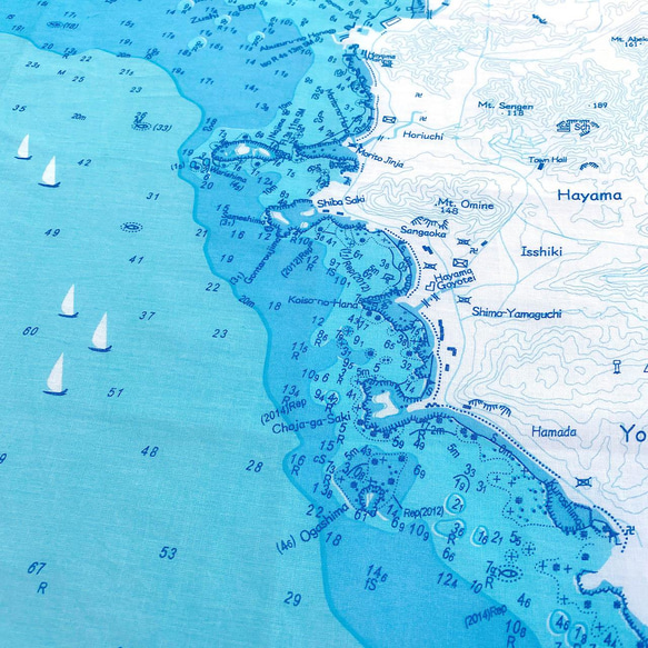 大好きな海を身に着けよう。マップスカーフ　江の島・逗子・葉山・長者が崎海図 『晴れやかブルー2024』 5枚目の画像