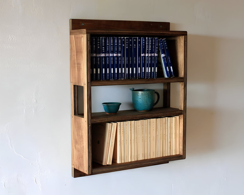 壁に付ける隙間のある文庫本棚 本棚・絵本棚・マガジンラック