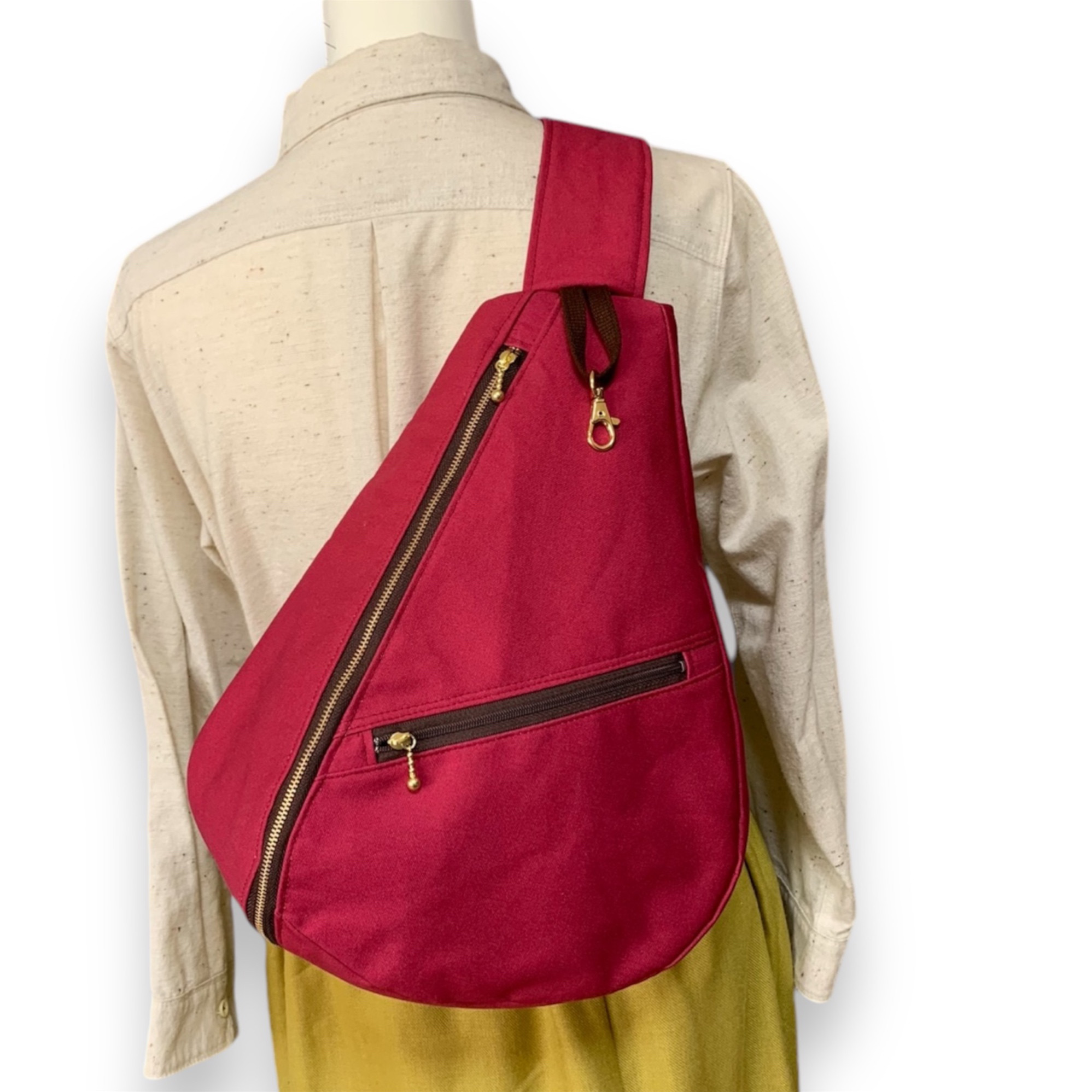 しずく型 ワンショルダーバッグ ボディバック　ショルダーバック　通院　マザーバック　長さ調節可能 帆布 ラズベリー24番