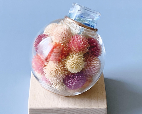 ガラスポッドの万華鏡『フラワーポッド』ドライフラワー 千日紅/light