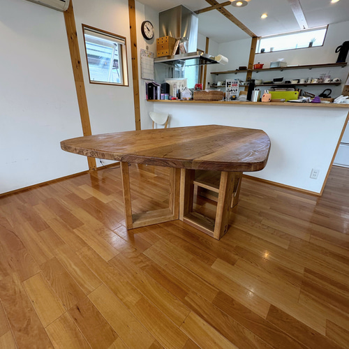 八溝杉175x135cm ボックス脚厚板テーブル(M21type) ダイニングテーブル