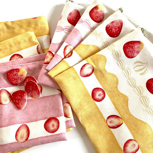 再再再再再販・イチゴがみっつ♪ショートケーキのspecial pouch