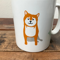 【新作】柴犬 ストレートマグ 3色 ★ 赤柴 黒柴 白柴 コーヒー 紅茶 ココア 白磁 350cc 2枚目の画像