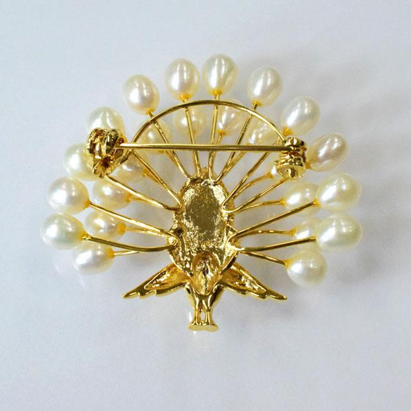 淡水パール　孔雀ブローチ　真鍮製ゴールドメッキ仕上げ　　6120p　　　Water Pearl Brooch Peaco 5枚目の画像