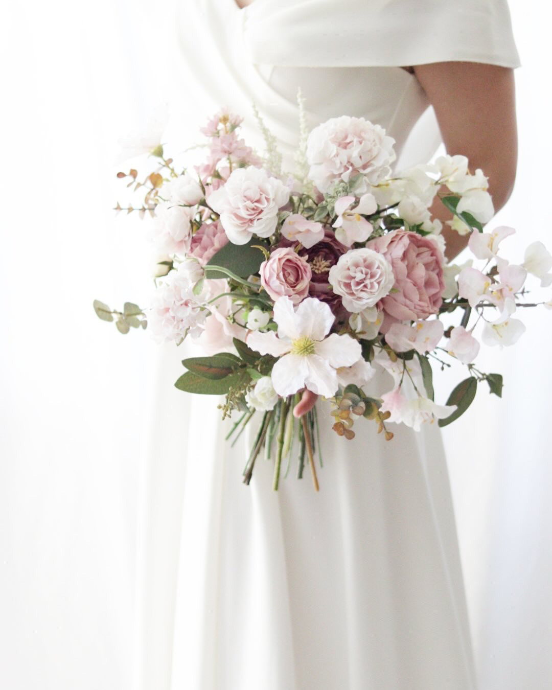 ☆完全オーダーメイド☆アーティフィシャフラワーのクラッチブーケ