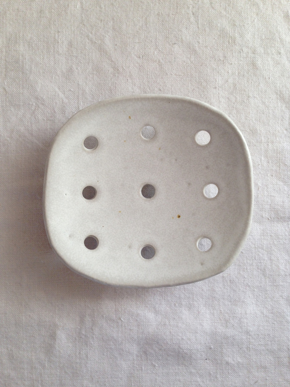 陶器ソープディッシュ(白) 2枚目の画像