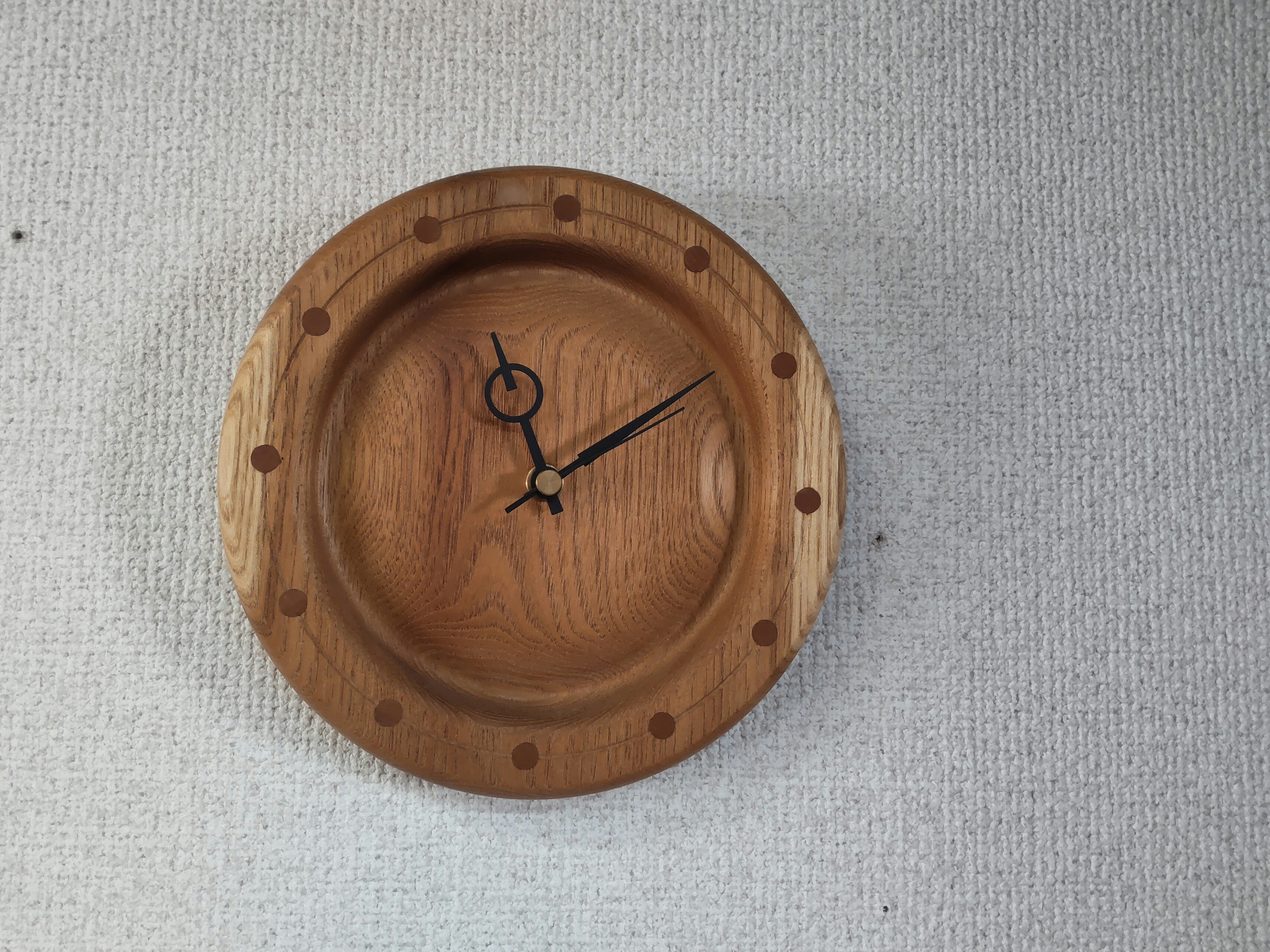 キハダの掛時計　時計の針が変更になりました。