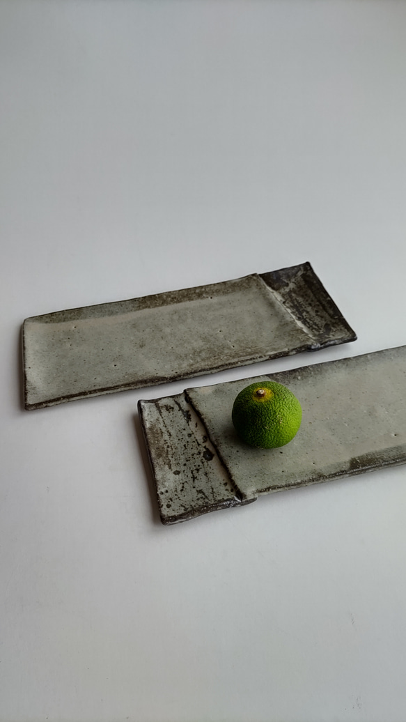 マット灰釉長方形皿 1枚目の画像