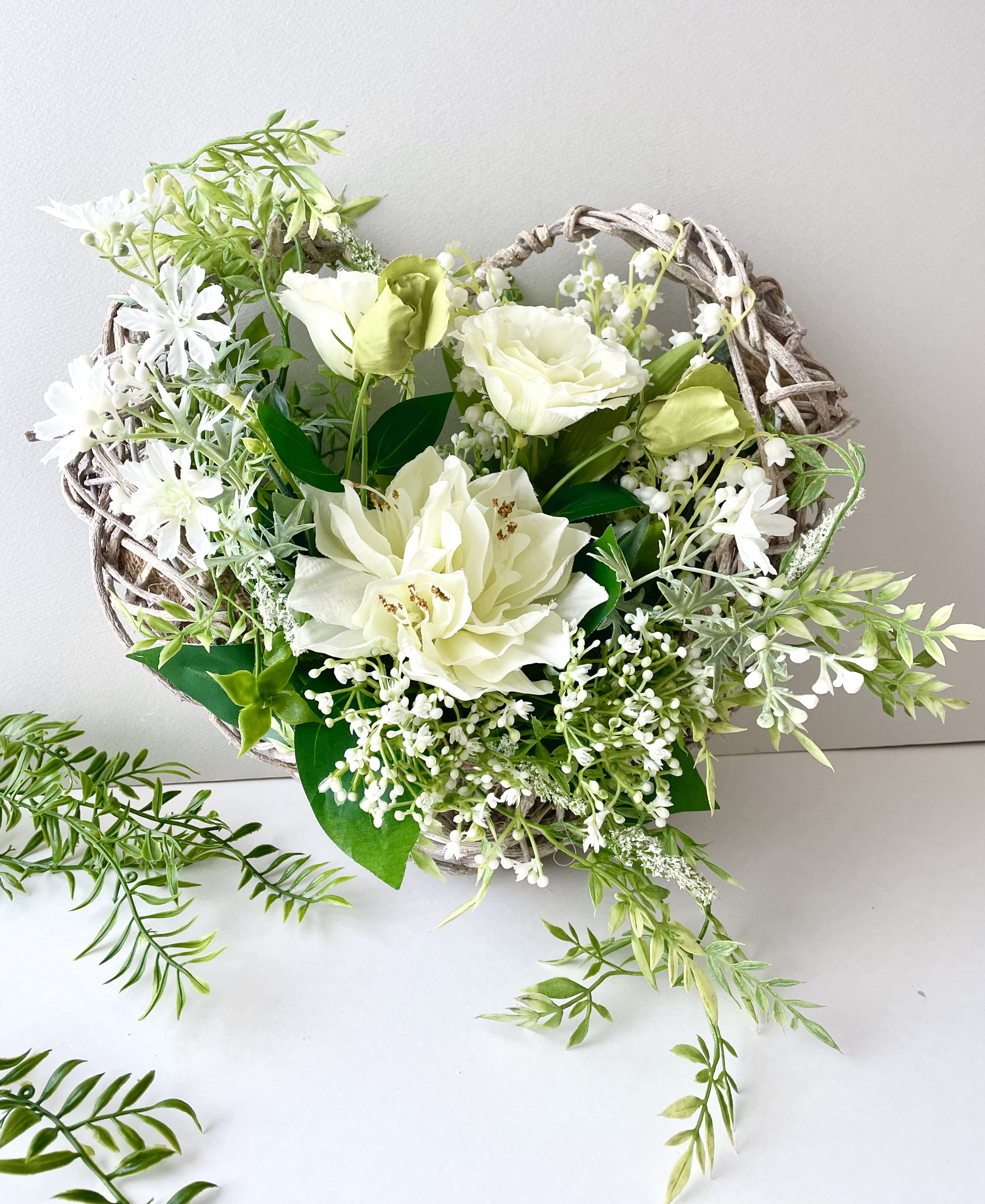 ご結婚お祝いや新築お祝い♡Heart Basket arrange「受注制作」