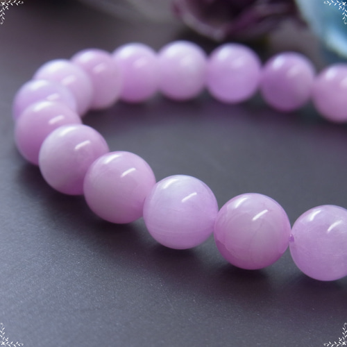 ♡クンツァイト ラベンダー色8ミリ ミルキーふんわり 美しい キャッツ