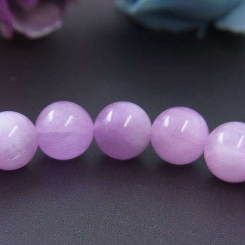 ♡クンツァイト ラベンダー色8ミリ ミルキーふんわり 美しい キャッツ