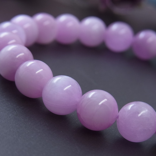 ♡クンツァイト ラベンダー色8ミリ ミルキーふんわり 美しい キャッツ