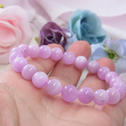 ♡クンツァイト ラベンダー色8ミリ ミルキーふんわり 美しい キャッツ