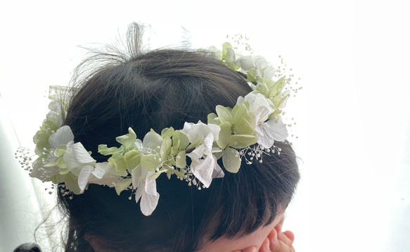 子供用花かんむり プリザーブドフラワー ホワイト&グリーン 5枚目の画像