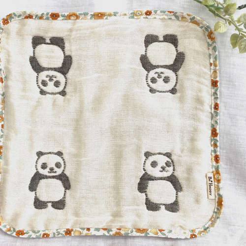 ヌーピー様ハンドメイド❤人気のパンダ　ふわふわ6重ガーゼタオル　ハンカチ　ぱんだ ふわふわ6重ガーゼハンカチ＊パンダ ハンカチ・手ぬぐい yellow