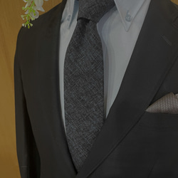 日本の伝統色綿ネクタイ　墨色 4枚目の画像