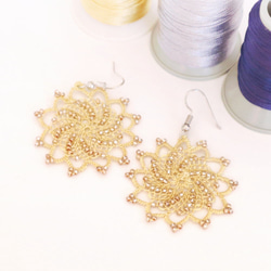 OYA Needlelace earrings [SPARKLE] Yellow Gold 第2張的照片