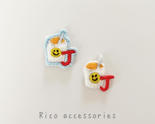 イニシャル『J』オレンジジュースの手刺繍アイロンワッペン ワッペン