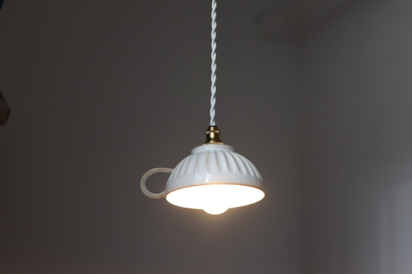 【鎬-sinogi】ごはん茶碗（取っ手有り）の照明 ／ Mサイズ / LED照明 ／ キナリ 1枚目の画像
