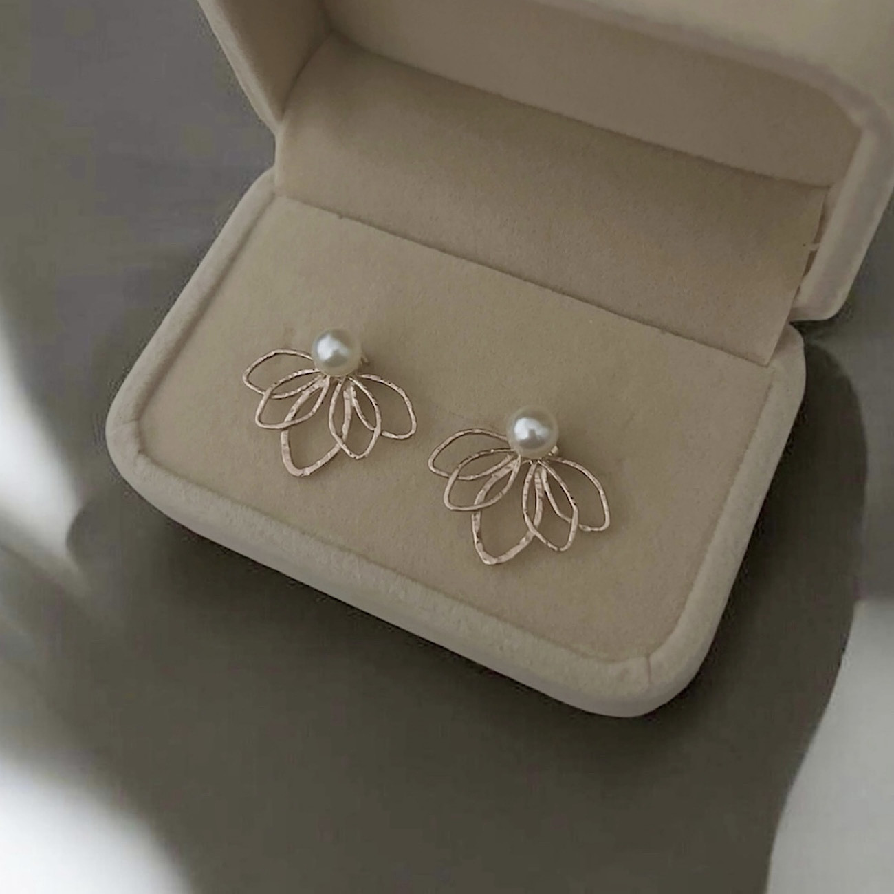 ピアス14kgf【main】／ゴールド　パール　フォーマル　入学式　卒業式