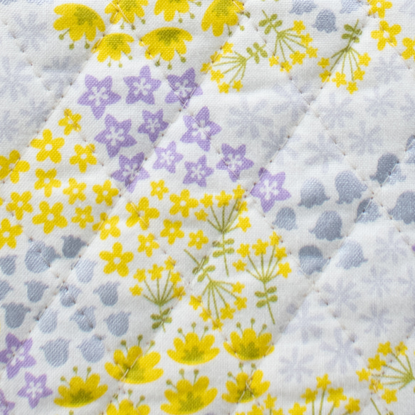 黄色の小花柄と紫色の水筒肩紐カバー：リバーシブル 6枚目の画像