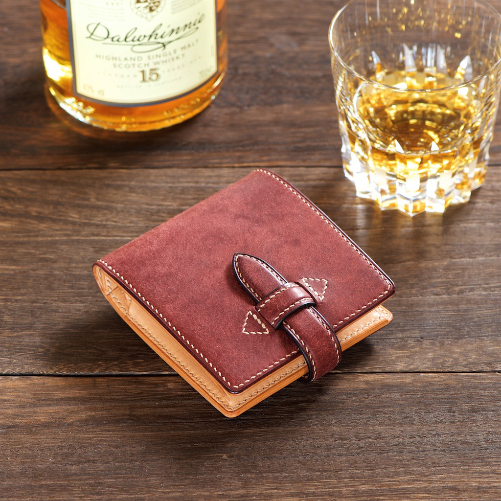 ★センターベルト留め二つ折りウォレットあかね ☆センターベルト留め二つ折りウォレットあかね