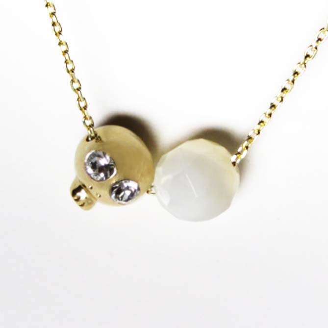 ちいさなドクロの、ふたつぶネックレス／白蝶貝 14kgf