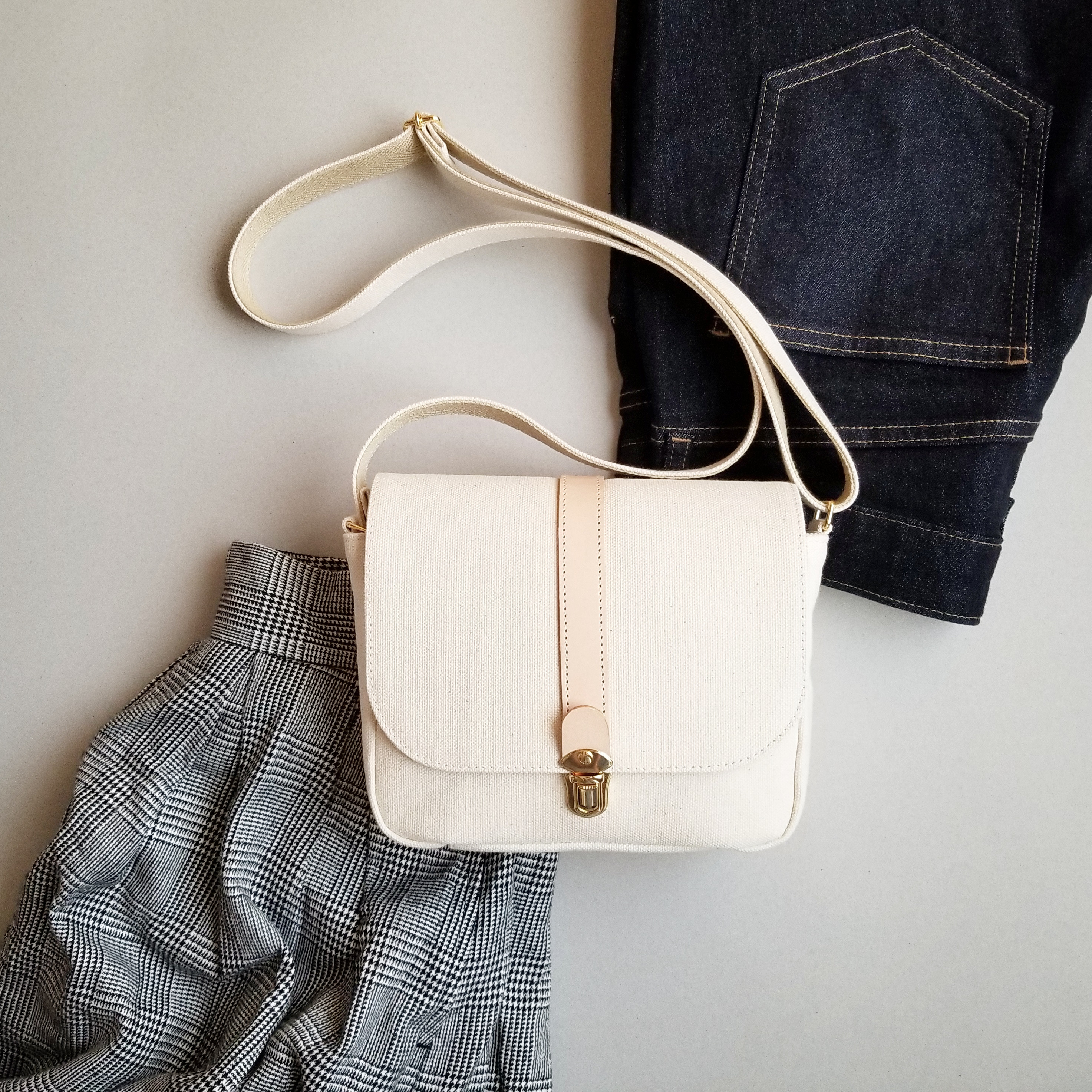 倉敷帆布のポシェット〈シロ〉