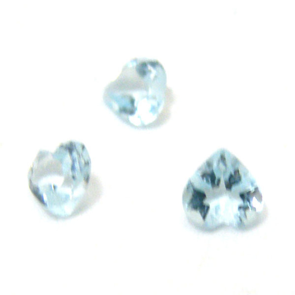 天然石 ルース 卸売　ブルートパーズ（bluetopaz）　ハートカット　3mm 1枚目の画像