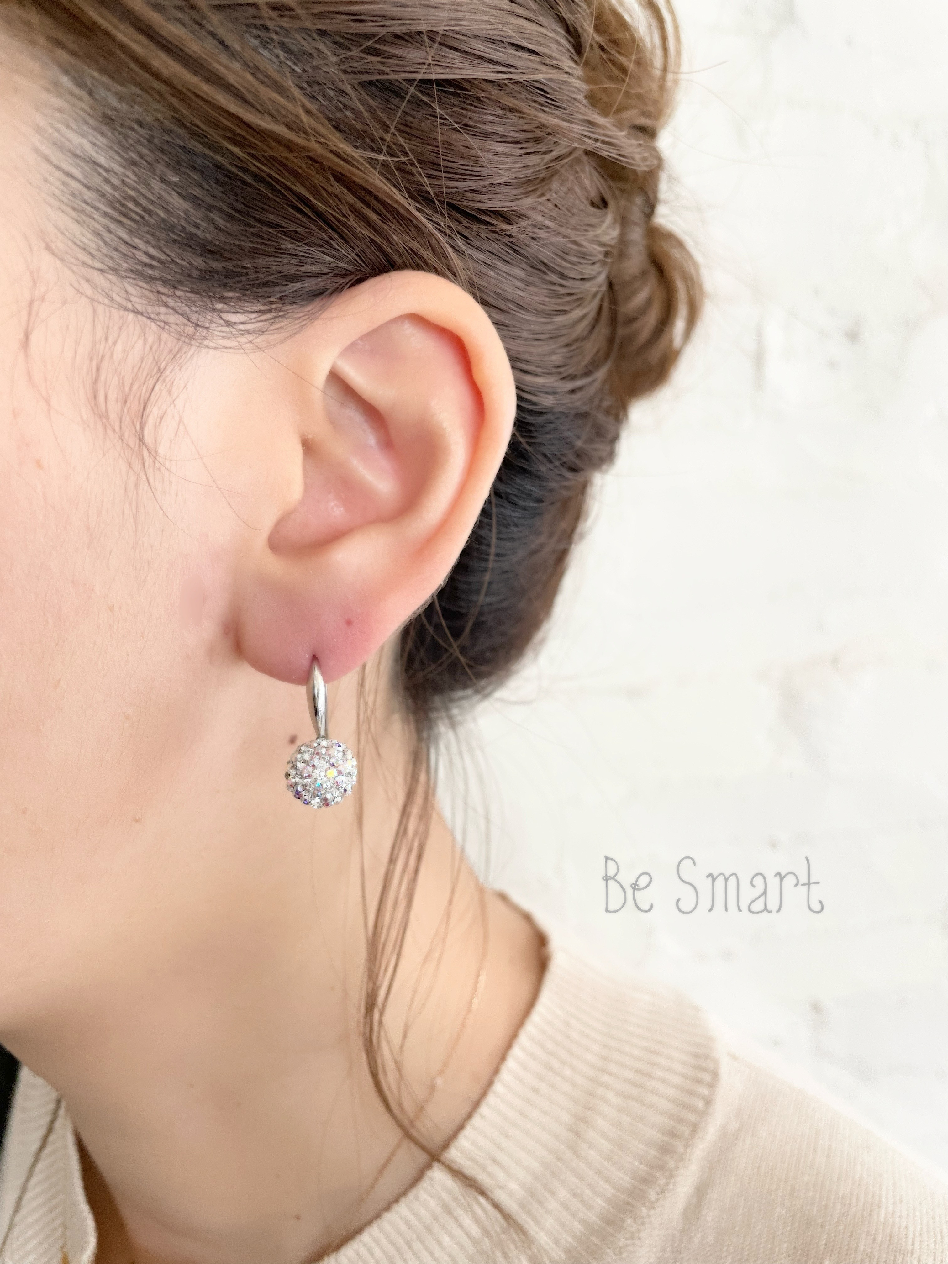 Swarovski 花モチーフ フックピアス スワロフスキー・クリスタル フックタイプピアス (クリスタル