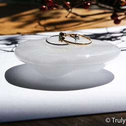 白色ガラスのアクセサリートレイ -「 KAZEの肌 」○7cm その他