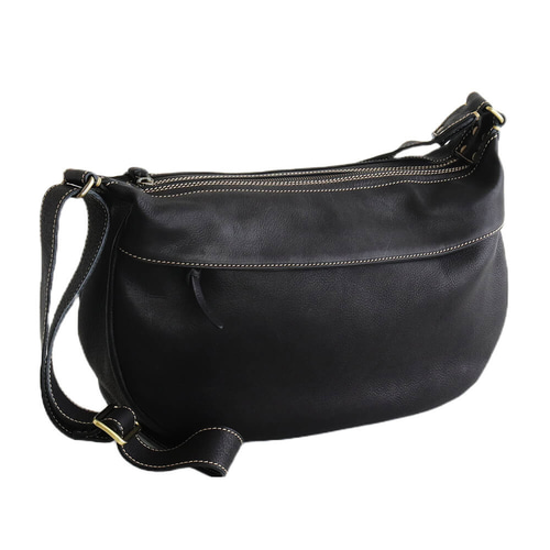 本牛革 レザー斜め掛けショルダーバッグ banana （ブラック  