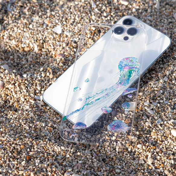 005：Jellyfish*水中をただようクラゲケース(カラーver) iPhone15〜 スマホケース 4枚目の画像