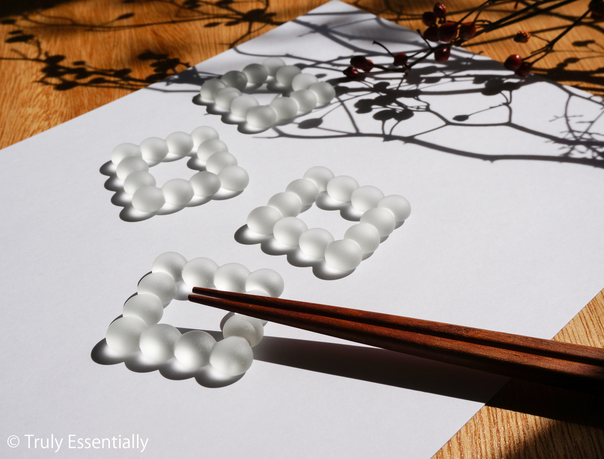 【4点セット】● 艶消しガラスの箸置き -「 まるいガラス 」・12 small balls