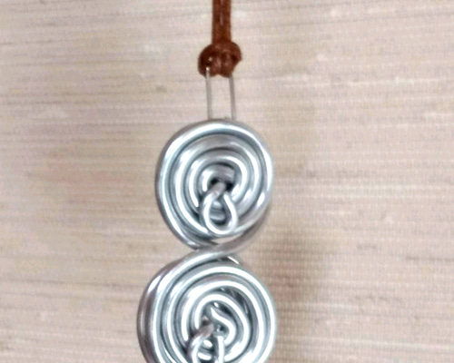 ゼロ磁場気功ペンダント 足に気が流れ朝健康に 5G対策に その他素材